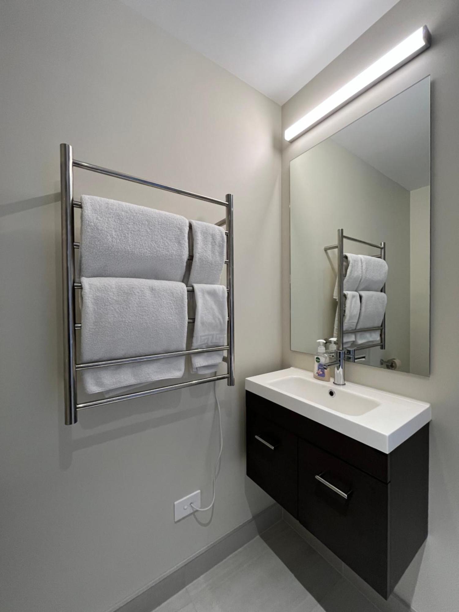 Queenstown Studio - 5Mins To Airport - Aircond - Free Wifi - Walk To Centre Exterior photo